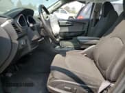 ✅ 2011 Chevrolet Traverse 1LT • VIN: 1GNKRGED2BJ385147 • Lot: 70692654. Wystawiony na Copart z przebiegiem Nie podano. Bezpłatny archiwum sprzedaży aukcyjnych z USA i szczegółowy raport historii pojazdu na DreamBid. Zdjęcie 7.