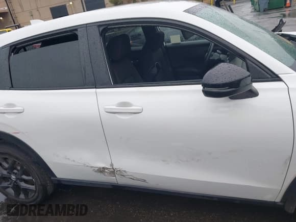 ✅ 2024 Honda HR-V Sport • VIN: 3CZRZ2H58RM749030 • Lot: 43385202. Listed on IAAI with 40,382 mi. Free auction sales archive from the USA and detailed vehicle history report at DreamBid. Image 13.