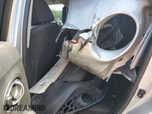 ✅ 2015 Nissan Juke SV • VIN: JN8AF5MR7FT501259 • Lot: 81265635. Listed on Copart with 86,925 mi. Free auction sales archive from the USA and detailed vehicle history report at DreamBid. Image 10.