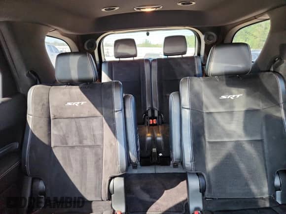 2018 Dodge Durango SRT z VIN 1C4SDJGJ0JC386601, wystawiony jako Copart lot #69832315 z przebiegiem 148 804 mil mil oraz Czysty tytuł • Clean title. Historia ofert i sprzedaży dostępna na DreamBid. Obrazek 10.