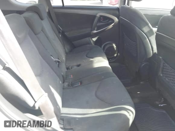 ✅ 2007 Toyota RAV4 Sport • VIN: JTMBK32V676013209 • Lot: 43617615. Wystawiony na IAAI z przebiegiem 190 522 mil. Bezpłatny archiwum sprzedaży aukcyjnych z USA i szczegółowy raport historii pojazdu na DreamBid. Zdjęcie 8.