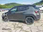 2021 Jeep Compass Altitude с VIN 3C4NJCBB3MT587161, выставлен на аукционе Copart как лот 63782175 с пробегом 91 437 миль миль и Списание • Salvage title. История ставок и продаж доступна на DreamBid. Изображение 2.