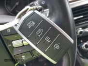 ✅ 2017 Genesis G90 Premium • VIN: KMHG34JA4HU034088 • Lot: 42180397. Listed on IAAI with 123,318 mi. Free auction sales archive from the USA and detailed vehicle history report at DreamBid. Image 11.