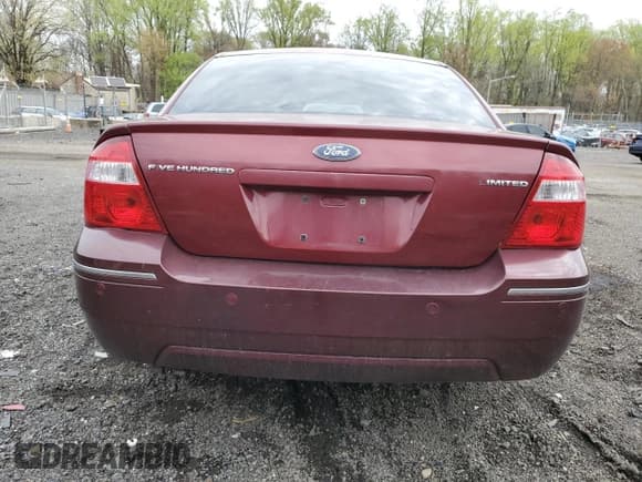 ✅ 2005 Ford Five Hundred Limited • VIN: 1FAFP25125G182291 • Lot: 52121115. Listed on Copart with 98,117 mi. Free auction sales archive from the USA and detailed vehicle history report at DreamBid. Image 6.