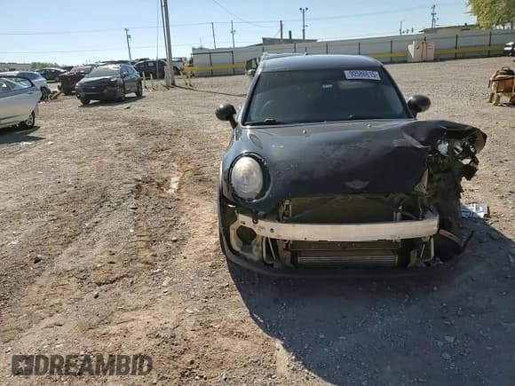 ✅ 2017 MINI Hardtop 4 Door Cooper • VIN: WMWXU1C31H2F78686 • Лот: 90586615. Опубликован ранее на Copart с пробегом 119 559 миль. Бесплатный доступ к архиву аукционных продаж из США и подробный отчёт об истории автомобиля на DreamBid. Изображение 13.