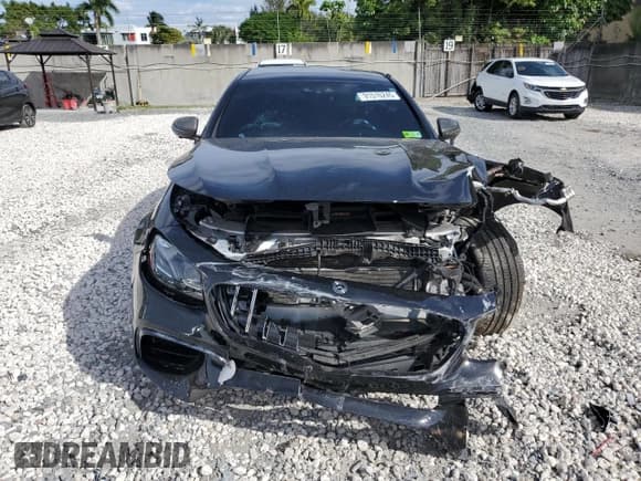 ✅ 2020 Mercedes-Benz E 63 S AMG • VIN: WDDZF8KB5LA722488 • Lot: 91516245. Wystawiony na Copart z przebiegiem 47 483 mil. Bezpłatny archiwum sprzedaży aukcyjnych z USA i szczegółowy raport historii pojazdu na DreamBid. Zdjęcie 5.