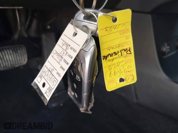 2025 Hyundai Palisade XRT with VIN KM8R34GE1SU834549, listed as a IAAI auction lot 43165313 with 11,080 mi miles and . Bid and sale history available at DreamBid. Image 11.