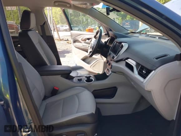 ✅ 2024 GMC Terrain SLT • VIN: 3GKALVEG7RL310682 • Lot: 42388049. Listed on IAAI with 9,792 mi. Free auction sales archive from the USA and detailed vehicle history report at DreamBid. Image 5.