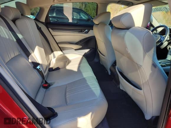 ✅ 2019 Honda Accord EX-L • VIN: 1HGCV3F5XKA016241 • Лот: 91753855. Опубликован ранее на Copart с пробегом 131 180 миль. Бесплатный доступ к архиву аукционных продаж из США и подробный отчёт об истории автомобиля на DreamBid. Изображение 10.