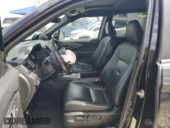 ✅ 2019 Honda Passport EX-L • VIN: 5FNYF7H57KB005596 • Lot: 66536515. Listed on Copart with Not provided. Free auction sales archive from the USA and detailed vehicle history report at DreamBid. Image 7.