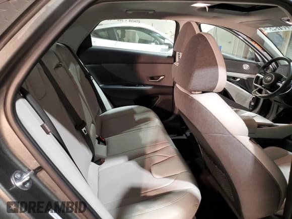 ✅ 2025 Hyundai Elantra Limited • VIN: KMHLP4DG0SU998469 • Lot: 92201545. Wystawiony na Copart z przebiegiem 14 123 mil. Bezpłatny archiwum sprzedaży aukcyjnych z USA i szczegółowy raport historii pojazdu na DreamBid. Zdjęcie 10.