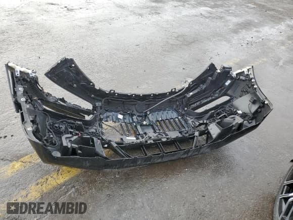 ✅ 2024 BMW i7 xDrive60 • VIN: WBY53EJ03RCP66405 • Лот: 86143024. Опубликован ранее на Copart с пробегом 8 304 миль. Бесплатный доступ к архиву аукционных продаж из США и подробный отчёт об истории автомобиля на DreamBid. Изображение 12.