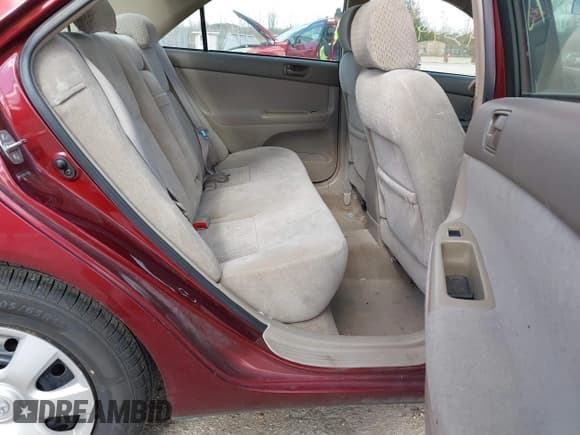 ✅ 2004 Toyota Camry LE • VIN: 4T1BE32K54U309354 • Лот: 43549175. Опубликован ранее на IAAI с пробегом 127 872 миль. Бесплатный доступ к архиву аукционных продаж из США и подробный отчёт об истории автомобиля на DreamBid. Изображение 8.