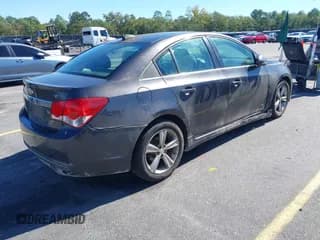 ✅ 2015 Chevrolet Cruze LT • VIN: 1G1PE5SB1F7124914 • Lot: 43482609. Wystawiony na IAAI z przebiegiem 188 409 mil. Bezpłatny archiwum sprzedaży aukcyjnych z USA i szczegółowy raport historii pojazdu na DreamBid. Zdjęcie 4.