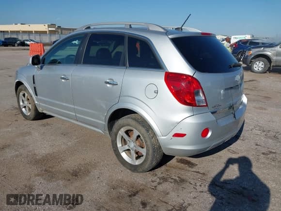 ✅ 2013 Chevrolet Captiva Sport LT • VIN: 3GNAL3EK0DS606055 • Lot: 42363445. Wystawiony na IAAI z przebiegiem 134 331 mil. Bezpłatny archiwum sprzedaży aukcyjnych z USA i szczegółowy raport historii pojazdu na DreamBid. Zdjęcie 3.