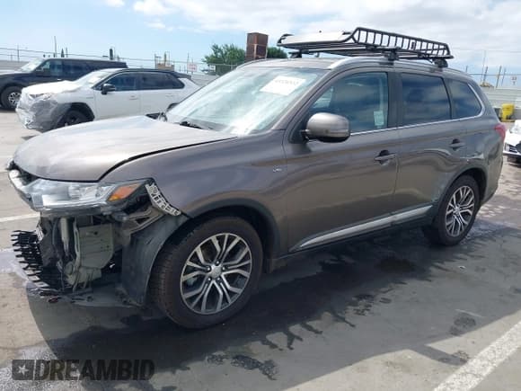 ✅ 2017 Mitsubishi Outlander GT • VIN: JA4JZ4AX9HZ056257 • Lot: 43326522. Listed on IAAI with 114,428 mi. Free auction sales archive from the USA and detailed vehicle history report at DreamBid. Image 2.