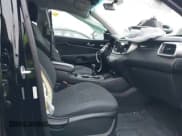 ✅ 2017 Kia Sorento LX • VIN: 5XYPGDA53HG195741 • Lot: 43797985. Listed on IAAI with 50,482 mi. Free auction sales archive from the USA and detailed vehicle history report at DreamBid. Image 5.