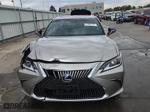 ✅ 2020 Lexus ES 300h • VIN: 58AD21B12LU005158 • Лот: 81665715. Опубликован ранее на Copart с пробегом 62 498 миль. Бесплатный доступ к архиву аукционных продаж из США и подробный отчёт об истории автомобиля на DreamBid. Изображение 13.
