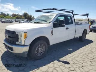 ✅ 2017 Ford F-250 XLT • VIN: 1FT7X2A66HEB78230 • Lot: 69327905. Listed on Copart with 244,072 mi. Free auction sales archive from the USA and detailed vehicle history report at DreamBid. Image 1.