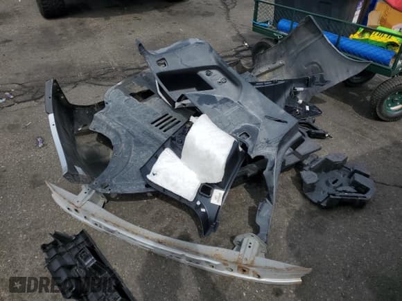 ✅ 2018 Subaru Forester Premium • VIN: JF2SJAGC8JH523170 • Lot: 58333655. Wystawiony na Copart z przebiegiem 163 568 mil. Bezpłatny archiwum sprzedaży aukcyjnych z USA i szczegółowy raport historii pojazdu na DreamBid. Zdjęcie 12.