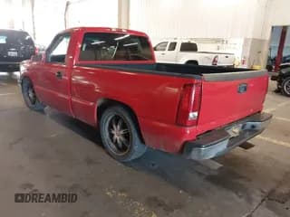 ✅ 2003 Chevrolet Silverado 1500 Work Truck • VIN: 1GCEC14V43Z178177 • Lot: 43516909. Wystawiony na IAAI z przebiegiem Nie podano. Bezpłatny archiwum sprzedaży aukcyjnych z USA i szczegółowy raport historii pojazdu na DreamBid. Zdjęcie 3.