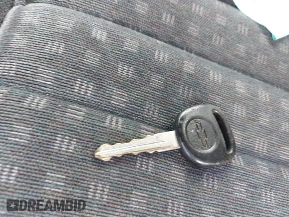 ✅ 2001 Chevrolet S-10 • VIN: 1GCCS195818236345 • Лот: 41965528. Опубликован ранее на IAAI с пробегом 75 816 миль. Бесплатный доступ к архиву аукционных продаж из США и подробный отчёт об истории автомобиля на DreamBid. Изображение 11.