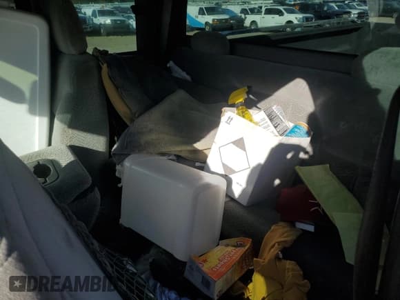 ✅ 1998 GMC Sierra 1500 • VIN: 2GTEC19R6W1523282 • Lot: 92222065. Wystawiony na Copart z przebiegiem 188 832 mil. Bezpłatny archiwum sprzedaży aukcyjnych z USA i szczegółowy raport historii pojazdu na DreamBid. Zdjęcie 10.