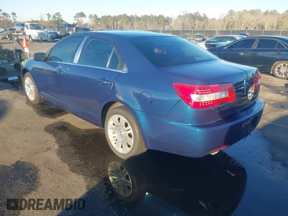 ✅ 2006 Lincoln Zephyr • VIN: 3LNHM26156R611715 • Lot: 41330153. Listed on IAAI with 232,823 mi. Free auction sales archive from the USA and detailed vehicle history report at DreamBid. Image 3.