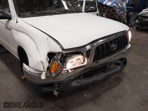 ✅ 2003 Toyota Tacoma • VIN: 5TEVL52N23Z264263 • Lot: 43881045. Listed on IAAI with 192,638 mi. Free auction sales archive from the USA and detailed vehicle history report at DreamBid. Image 6.