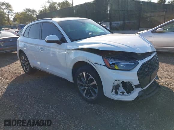 ✅ 2024 Audi Q5 S line Premium • VIN: WA1GAAFY3R2122345 • Лот: 43340184. Опубликован ранее на IAAI с пробегом 12 806 миль. Бесплатный доступ к архиву аукционных продаж из США и подробный отчёт об истории автомобиля на DreamBid. Изображение 1.