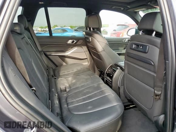 ✅ 2020 BMW X5 M50i • VIN: 5UXJU4C02LLE45615 • Лот: 66461895. Опубликован ранее на Copart с пробегом 38 574 миль. Бесплатный доступ к архиву аукционных продаж из США и подробный отчёт об истории автомобиля на DreamBid. Изображение 10.