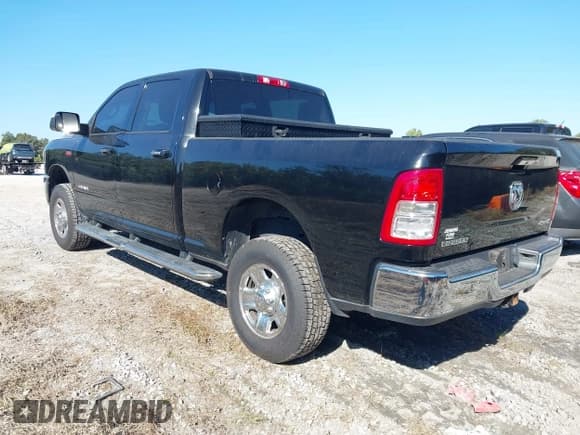 ✅ 2019 Ram 2500 Big Horn • VIN: 3C6UR5DJ0KG689003 • Lot: 43688388. Listed on IAAI with 62,027 mi. Free auction sales archive from the USA and detailed vehicle history report at DreamBid. Image 3.