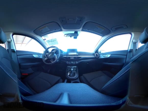 ✅ 2024 Kia Forte LXS • VIN: 3KPF24ADXRE791994 • Lot: 43628395. Wystawiony na IAAI z przebiegiem 25 935 mil. Bezpłatny archiwum sprzedaży aukcyjnych z USA i szczegółowy raport historii pojazdu na DreamBid. Zdjęcie 18.