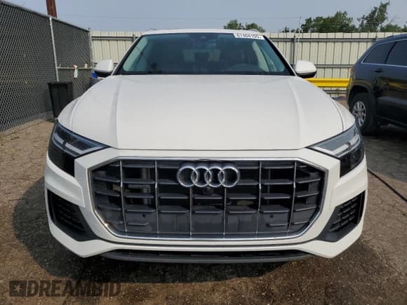 ✅ 2022 Audi Q8 Premium • VIN: WA1AVBF14ND020988 • Lot: 67468105. Wystawiony na Copart z przebiegiem 119 441 mil. Bezpłatny archiwum sprzedaży aukcyjnych z USA i szczegółowy raport historii pojazdu na DreamBid. Zdjęcie 5.