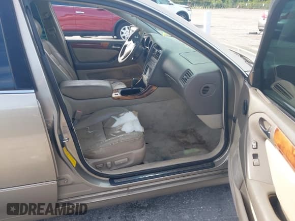 ✅ 1999 Lexus GS 300 • VIN: JT8BD68S2X0064474 • Лот: 43660956. Опубликован ранее на IAAI с пробегом 188 386 миль. Бесплатный доступ к архиву аукционных продаж из США и подробный отчёт об истории автомобиля на DreamBid. Изображение 5.