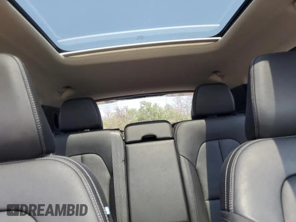 ✅ 2024 Volvo XC40 Core Bright Theme • VIN: YV4L12UK9R2373098 • Lot: 63512225. Listed on Copart with 2,238 mi. Free auction sales archive from the USA and detailed vehicle history report at DreamBid. Image 10.