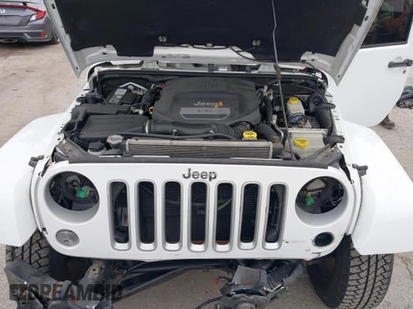 ✅ 2018 Jeep Wrangler Sahara • VIN: 1C4AJWBG1JL809098 • Lot: 42875034. Listed on IAAI with 24,297 mi. Free auction sales archive from the USA and detailed vehicle history report at DreamBid. Image 10.