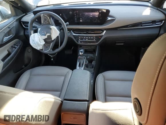 ✅ 2025 Buick Envista Avenir • VIN: KL47LCEP2SB137083 • Lot: 92500145. Wystawiony na Copart z przebiegiem 14 247 mil. Bezpłatny archiwum sprzedaży aukcyjnych z USA i szczegółowy raport historii pojazdu na DreamBid. Zdjęcie 8.