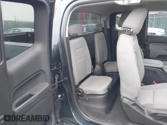 ✅ 2018 Chevrolet Colorado 4WD Work Truck • VIN: 1GCHTBEN2J1224781 • Lot: 41695573. Listed on IAAI with 51,006 mi. Free auction sales archive from the USA and detailed vehicle history report at DreamBid. Image 8.