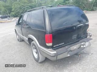 ✅ 1999 Chevrolet Blazer LT • VIN: 1GNCS13W1X2169673 • Lot: 42778174. Wystawiony na IAAI z przebiegiem 127 038 mil. Bezpłatny archiwum sprzedaży aukcyjnych z USA i szczegółowy raport historii pojazdu na DreamBid. Zdjęcie 3.