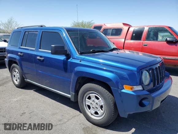 ✅ 2009 Jeep Patriot Sport • VIN: 1J4FT28A39D195621 • Lot: 57667625. Wystawiony na Copart z przebiegiem 87 526 mil. Bezpłatny archiwum sprzedaży aukcyjnych z USA i szczegółowy raport historii pojazdu na DreamBid. Zdjęcie 4.