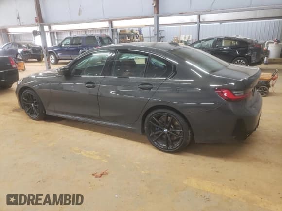 ✅ 2024 BMW 3 Series M340i xDrive • VIN: 3MW49FF07R8E07606 • Lot: 43649495. Wystawiony na Copart z przebiegiem Nie podano. Bezpłatny archiwum sprzedaży aukcyjnych z USA i szczegółowy raport historii pojazdu na DreamBid. Zdjęcie 2.