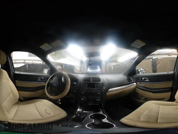 ✅ 2017 Ford Explorer • VIN: 1FM5K8B89HGD25360 • Lot: 41776607. Wystawiony na IAAI z przebiegiem 171 758 mil. Bezpłatny archiwum sprzedaży aukcyjnych z USA i szczegółowy raport historii pojazdu na DreamBid. Zdjęcie 18.