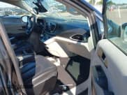 ✅ 2017 Chrysler Pacifica Touring L • VIN: 2C4RC1BG2HR591142 • Лот: 43057947. Опубликован ранее на IAAI с пробегом 178 662 миль. Бесплатный доступ к архиву аукционных продаж из США и подробный отчёт об истории автомобиля на DreamBid. Изображение 5.