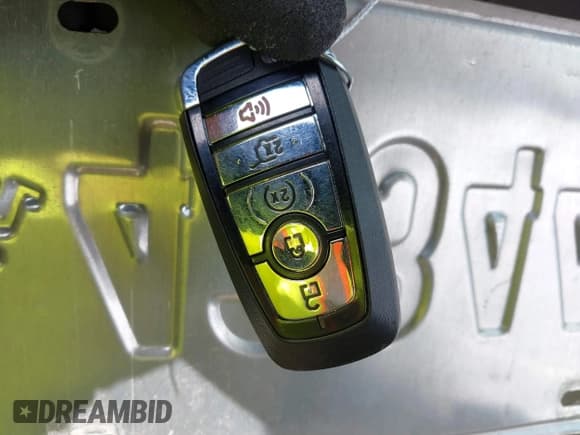 ✅ 2022 Lincoln Corsair Standard • VIN: 5LMCJ1C91NUL29924 • Lot: 42471141. Wystawiony na IAAI z przebiegiem 37 883 mil. Bezpłatny archiwum sprzedaży aukcyjnych z USA i szczegółowy raport historii pojazdu na DreamBid. Zdjęcie 11.