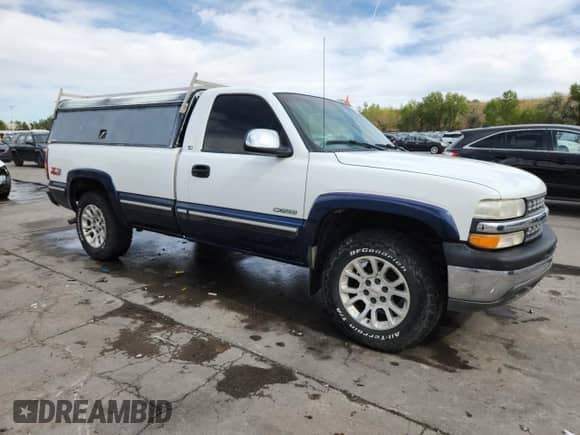 1999 Chevrolet Silverado 1500 LS z VIN 1GCEK14T8XZ194390, wystawiony jako Copart lot #81482005 z przebiegiem 187 383 mil mil oraz Szkoda całkowita • Salvage title. Historia ofert i sprzedaży dostępna na DreamBid. Obrazek 4.