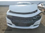 ✅ 2020 Dodge Charger SXT • VIN: 2C3CDXBGXLH200179 • Lot: 70982795. Wystawiony na Copart z przebiegiem 72 767 mil. Bezpłatny archiwum sprzedaży aukcyjnych z USA i szczegółowy raport historii pojazdu na DreamBid. Zdjęcie 5.