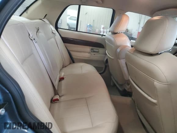 ✅ 2009 Mercury Grand Marquis LS • VIN: 2MEHM75V99X626583 • Lot: 92651305. Wystawiony na Copart z przebiegiem 102 221 mil. Bezpłatny archiwum sprzedaży aukcyjnych z USA i szczegółowy raport historii pojazdu na DreamBid. Zdjęcie 10.