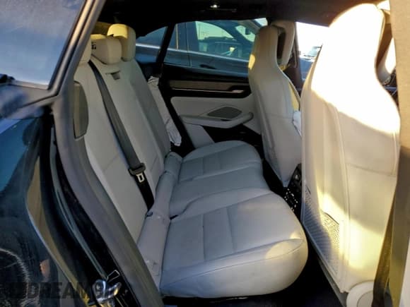 ✅ 2024 Porsche Macan • VIN: WP1AA2XA3RL000819 • Лот: 95869605. Опубликован ранее на Copart с пробегом 17 678 миль. Бесплатный доступ к архиву аукционных продаж из США и подробный отчёт об истории автомобиля на DreamBid. Изображение 11.