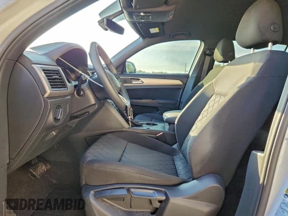 ✅ 2020 Volkswagen Atlas S • VIN: 1V2AC2CA6LC228632 • Lot: 94291125. Listed on Copart with 94,044 mi. Free auction sales archive from the USA and detailed vehicle history report at DreamBid. Image 7.